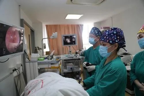 涂磊因静脉曲张脚蹬机舱，这个两亿人都有的病，为什么却很少人被重视？