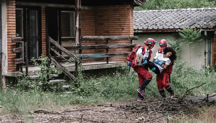 蓝天救援队是一个什么样的组织 蓝天救援队是一个官方组织吗
