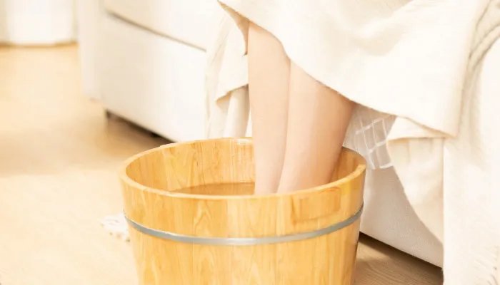 足光粉泡脚泡多长时间