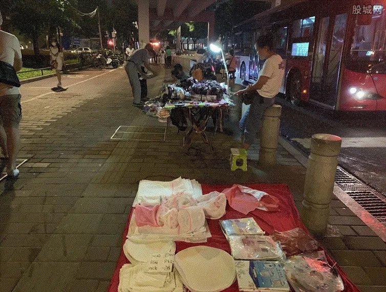 摆摊卖什么赚钱成本又低 这五种供你选择！