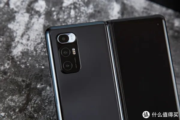 为什么说小米首款折叠屏只是个半成品？小米MIX FOLD优点缺点一文全解析