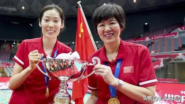 大家评价一下,中国女排的队长朱婷?