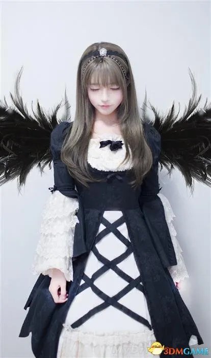 韩国清纯女孩爆红网络 网友感叹韩国医生医术精湛