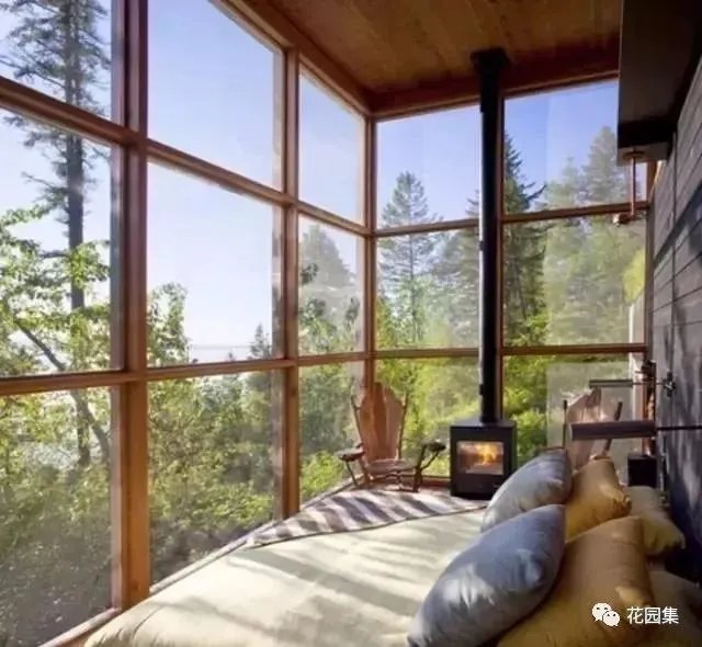 花园里有一间阳光房,美了这个灿烂的季节