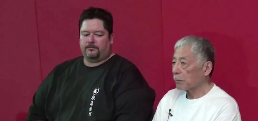 李小龙“守墓人”去世,他为何如此信仰李小龙呢?