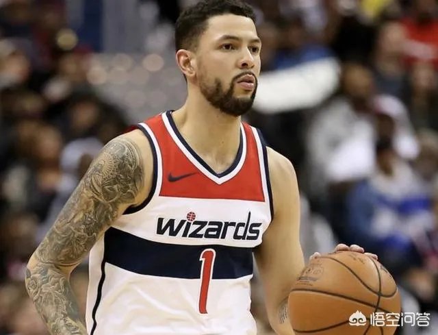 小里弗斯和保罗以及大部分火箭队球员都发生过矛盾和冲突，为什么火箭还要签约他？