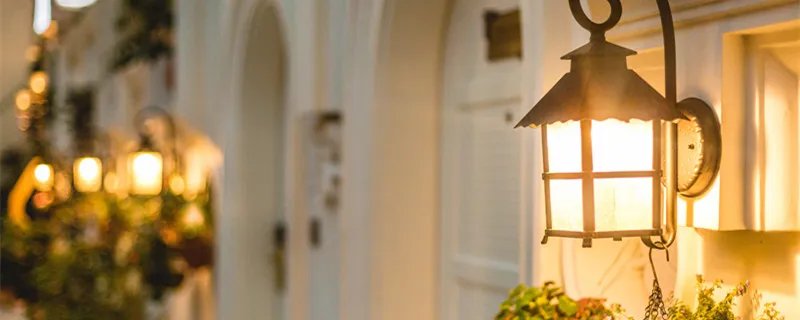 白炽灯和日光灯的区别 白炽灯跟日光灯的区别有哪些