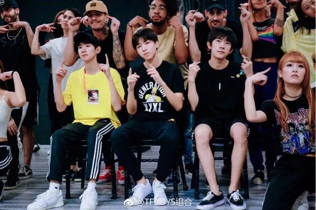 TFBOYS四周年演唱会直播在哪可以看，什么时候？