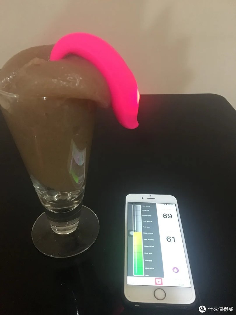 妹子们的屋里总该藏几款适合戴出门的跳蛋吧!