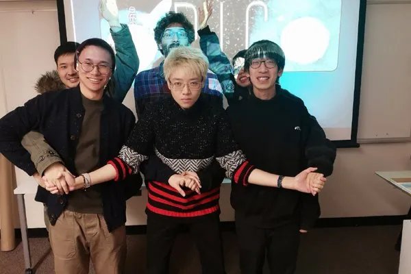 渗透之c君是男是女照片 看上去是男的简介上是女的