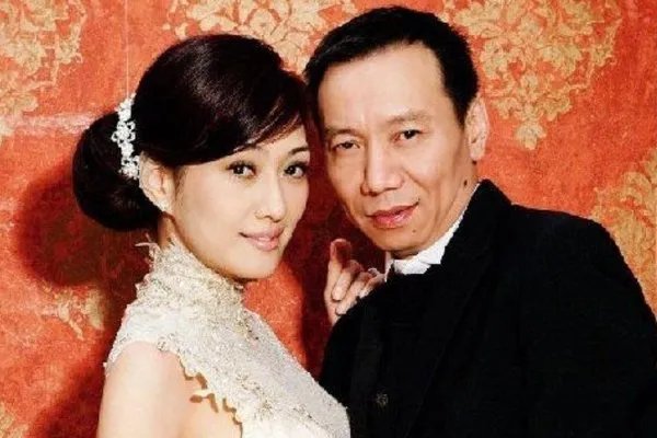 被外籍男友骗财骗色，孟广美如何走出阴影？