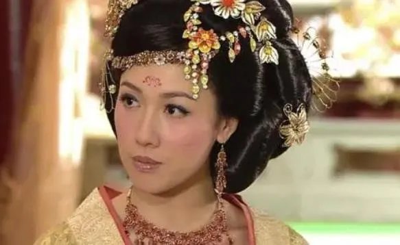 李诗韵老公是谁,李诗韵为什么改名