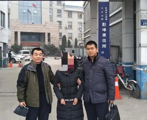 相隔千里的俩男子为何会娶了同一新娘？