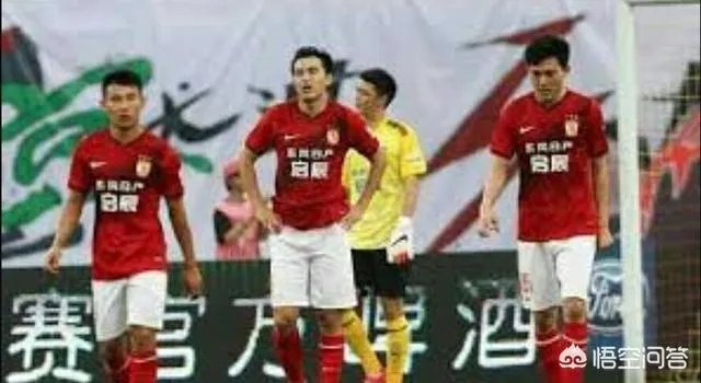 广州恒大发布亚冠迎战天津权健的对决海报：捍卫荣耀！你如何评价？