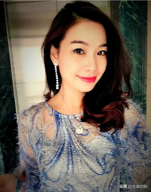 自拍摄影要不要用架子和灯？怎么用？