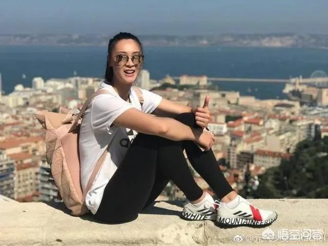 惠若琪微博晒法国旅游照，你觉得怎么样？