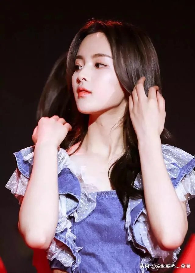 气哭孟美岐的“划水怪”陈姝君，真的能幸运成为第二个杨超越吗？