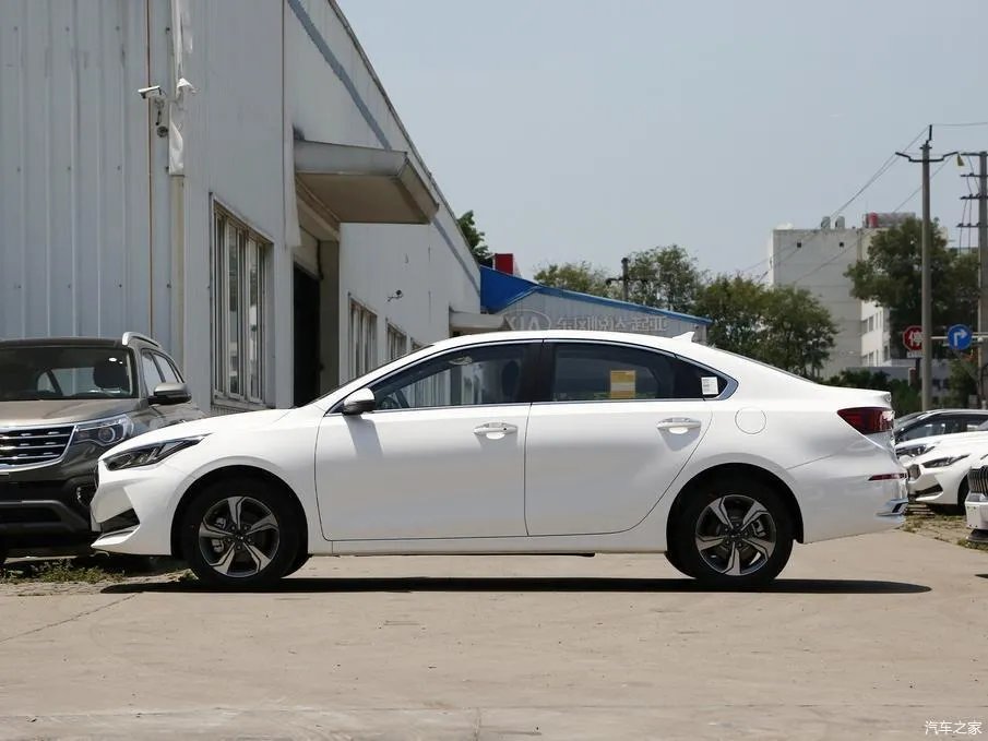 【行情调查】江门地区起亚K3购车优惠1万,最低首付三万多