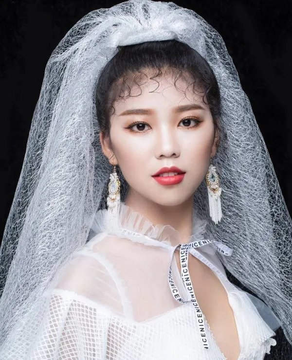 女孩学化妆有前途吗?为什么那么多人都说学化妆不好找工作呢?