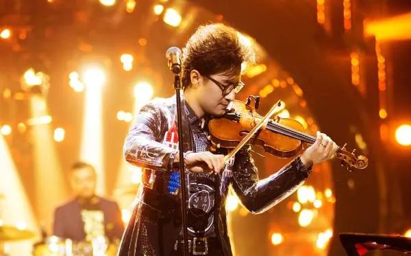 汪峰曾有三段婚史,普通人会选择和明星结婚么?