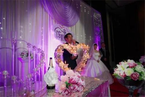 结婚典礼讲话稿大全 结婚典礼上要怎么讲话