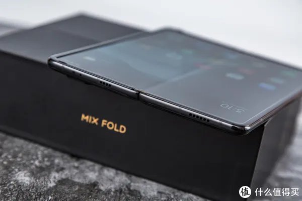 为什么说小米首款折叠屏只是个半成品？小米MIX FOLD优点缺点一文全解析