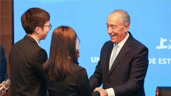 72岁的葡萄牙总统跳海救人,他的身体为什么这么矫健?