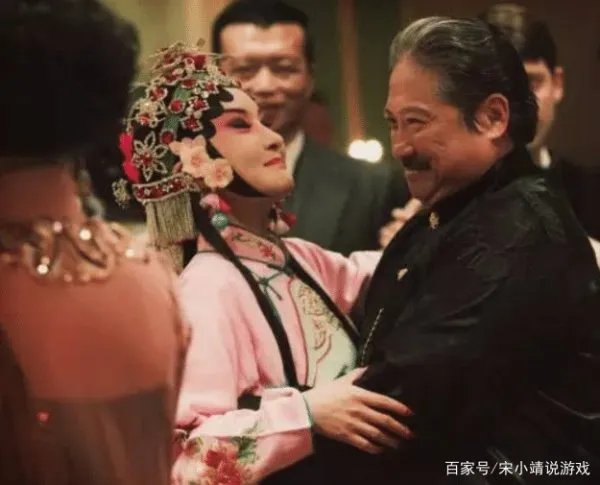 卢小嘉曾暴打黄金荣,之后卢家倒台,他的下场如何呢?