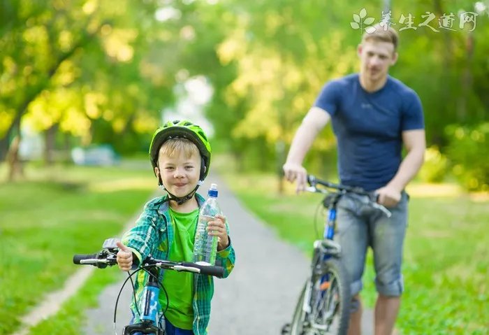做es假体隆胸需要的过程 30岁的女人如何整形