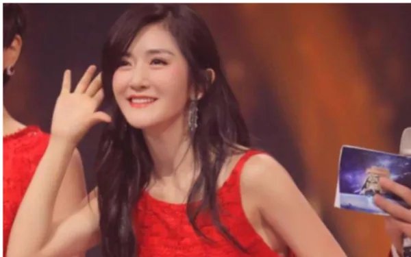 湖南卫视两任一姐李湘和谢娜现状如何？谁发展得更好？