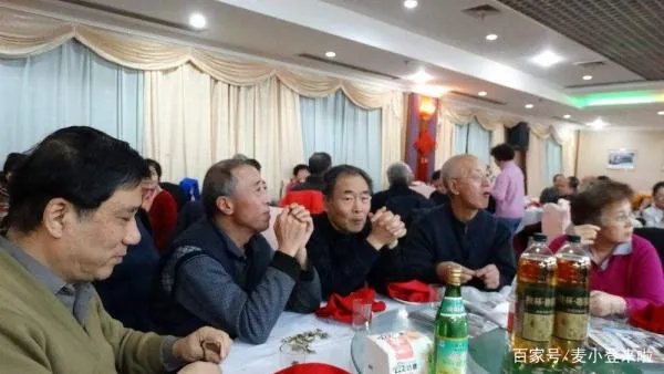 战友聚会通知了，没有参加聚会的这些人是什么心态呢？