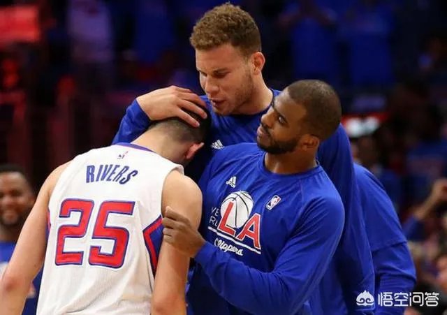 小里弗斯和保罗以及大部分火箭队球员都发生过矛盾和冲突，为什么火箭还要签约他？