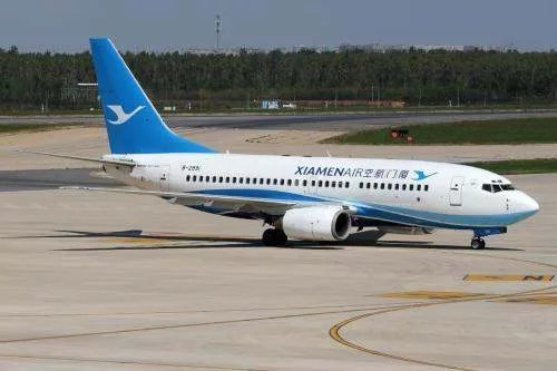 厦航三人为何打架被扣？