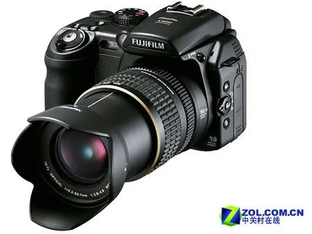 900万像素全能 富士长焦S9600套装促销