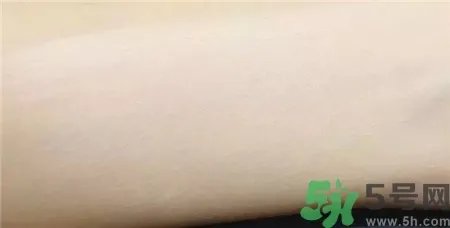 圣罗兰ysl羽毛粉底液怎么样?ysl羽毛粉底液评测