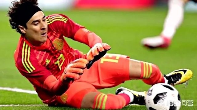 奥乔亚在世界杯赛场上表现惊人，但是为什么有的豪门俱乐部对他却不感兴趣？