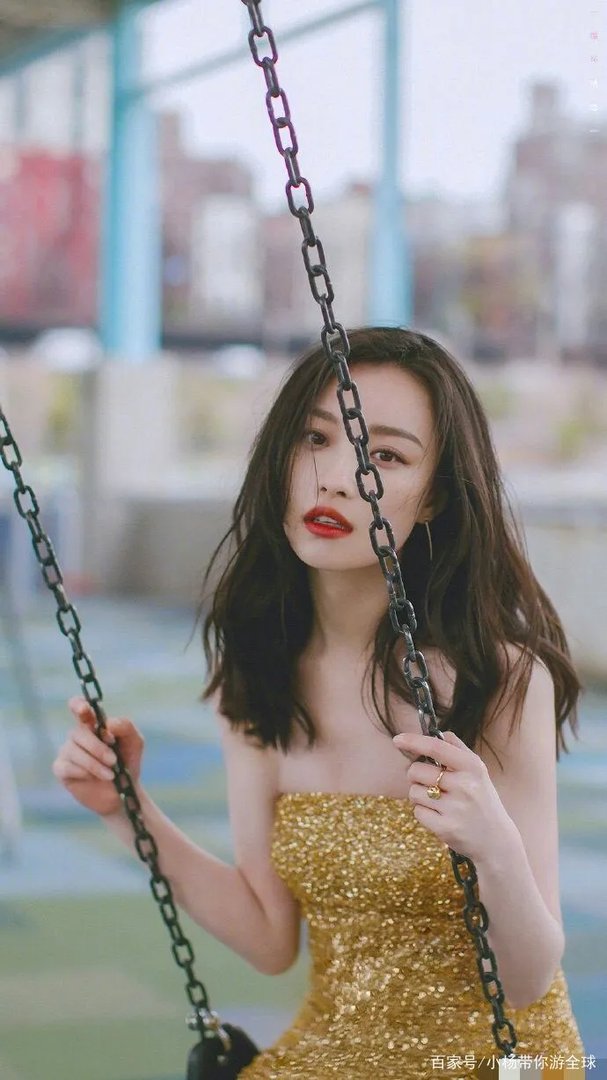 和明星倪妮共用同一个名字，这个姑娘要火了。她是谁呢？