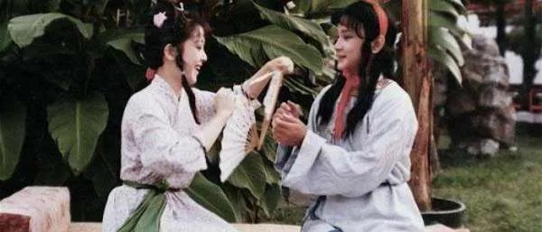 晴雯撕扇情节概括