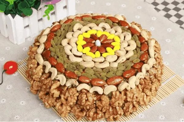 路边的切糕为什么这么贵？