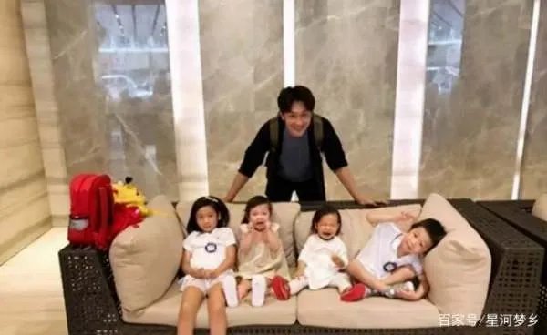 她5年连剖4胎，挺着孕肚替陈浩民道歉，如今幸福吗？