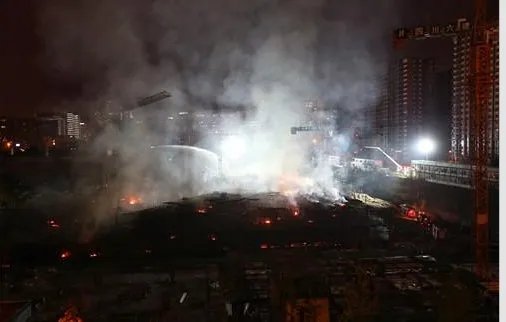 成都在建工地发生大火是什么情况？