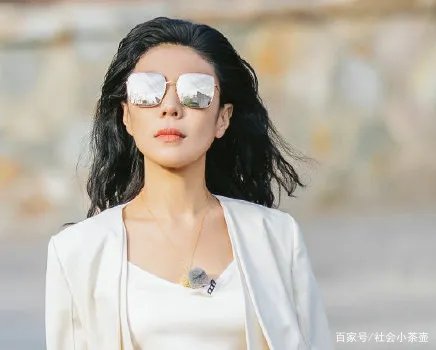 章子怡合照留下了章泽天而裁掉了苏芒，综艺被吐槽，苏芒为何不招人待见？