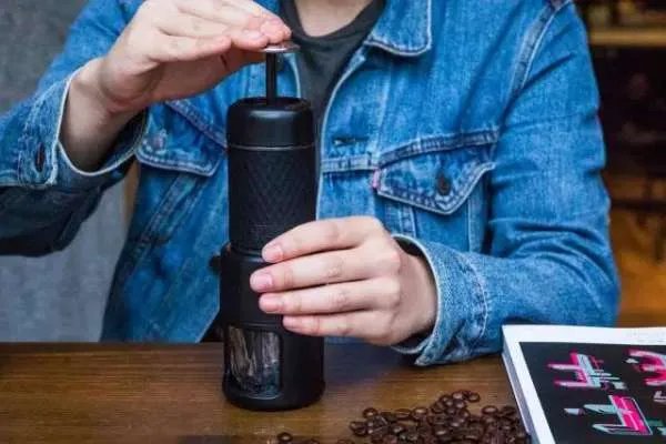 咖啡机怎么打奶泡