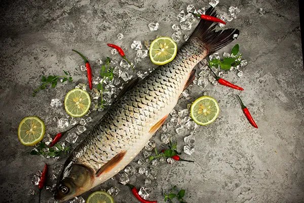 被鱼刺卡住喉咙了最有效的办法