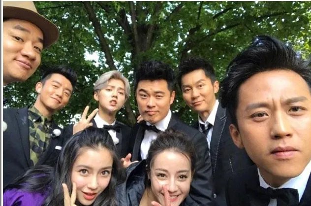 邓超晒跑男集体照没人回应吗？