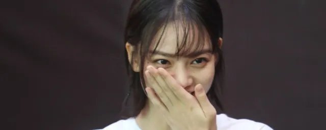 额头宽适合什么刘海 这三种刘海专为宽额头设计