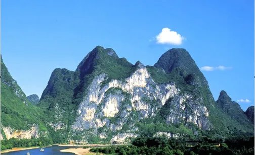 谁不说俺家乡好歌词是什么意思？