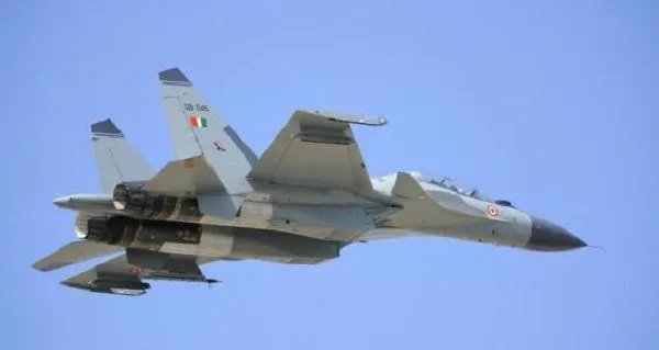 如果歼11B和歼7PG对比，结果会如何？