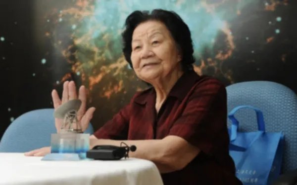 95岁女院士叶叔华鼓励女性打破“玻璃天花板”，你认可她的观点吗？