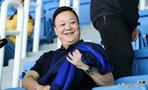 傅园慧世锦赛颗粒无收,被指心在综艺身在泳池会好吗?傅爸爸又怒怼网友,他这样对吗?